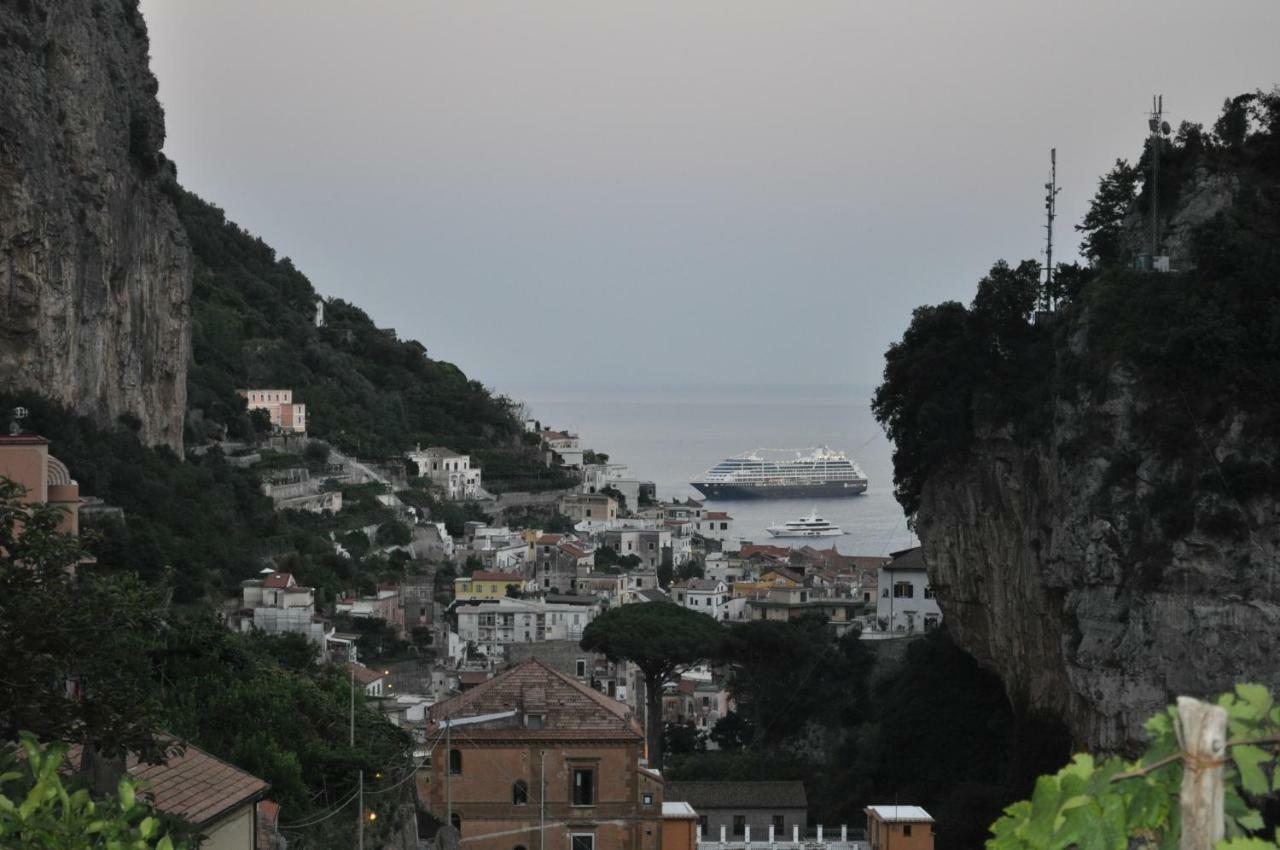 Via Paradiso Amalfi Bagian luar foto